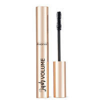 Velvet Lash Mascara application